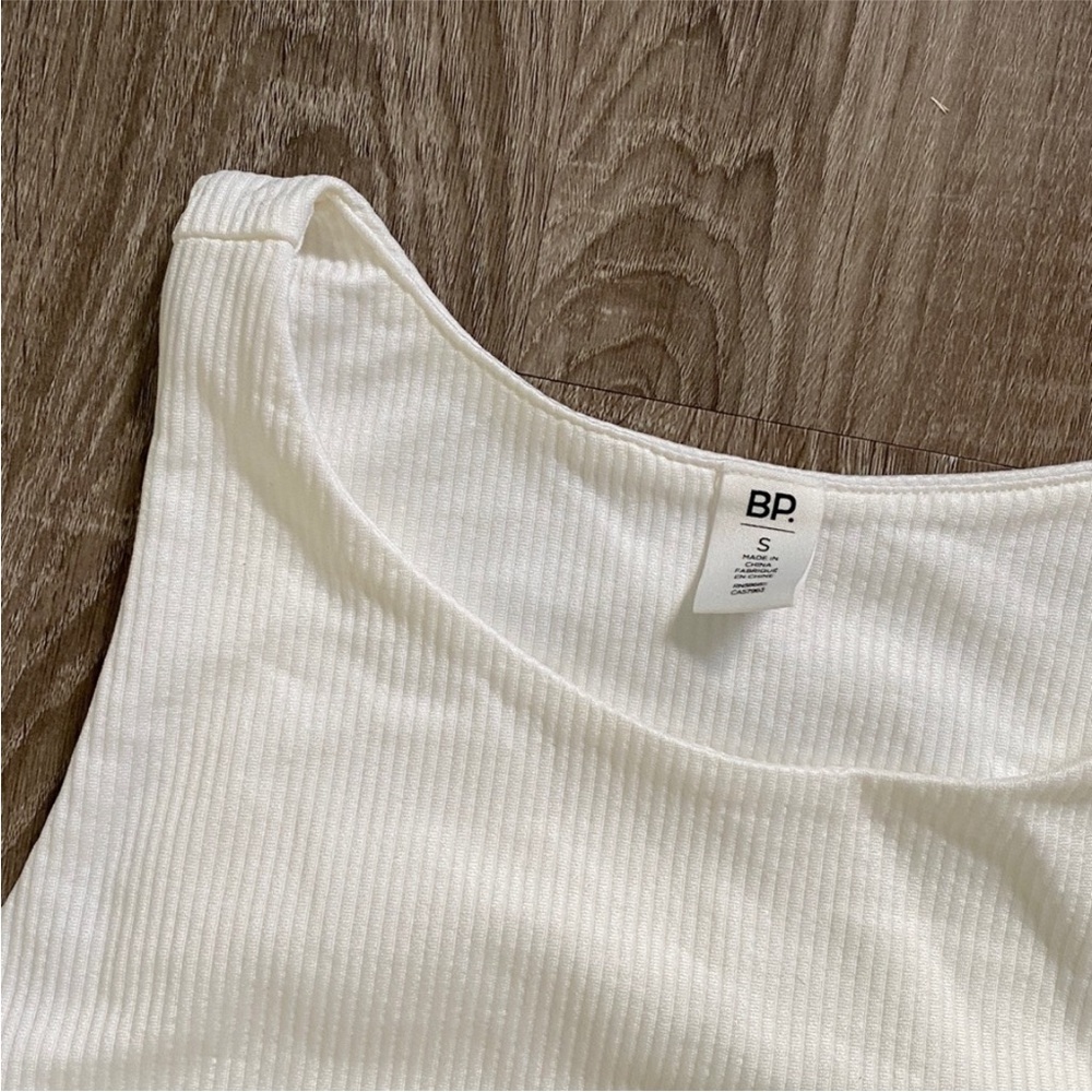 BP Ribbed White Tank Top - Picture 2 of 4
